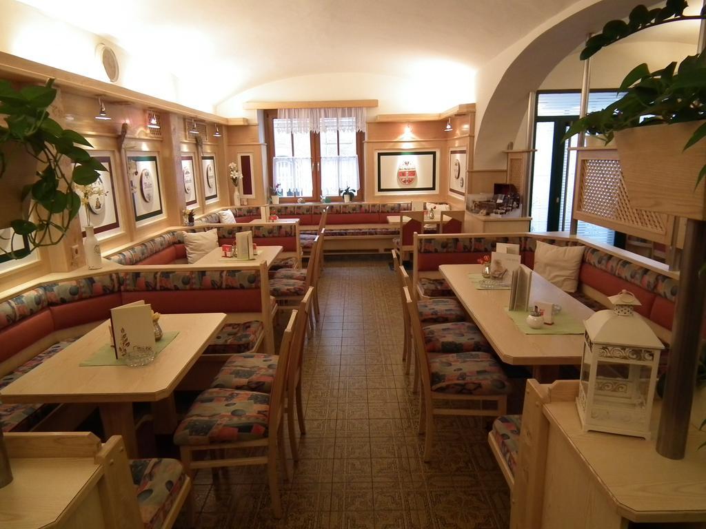 Hotel Die Traube Admont Dış mekan fotoğraf
